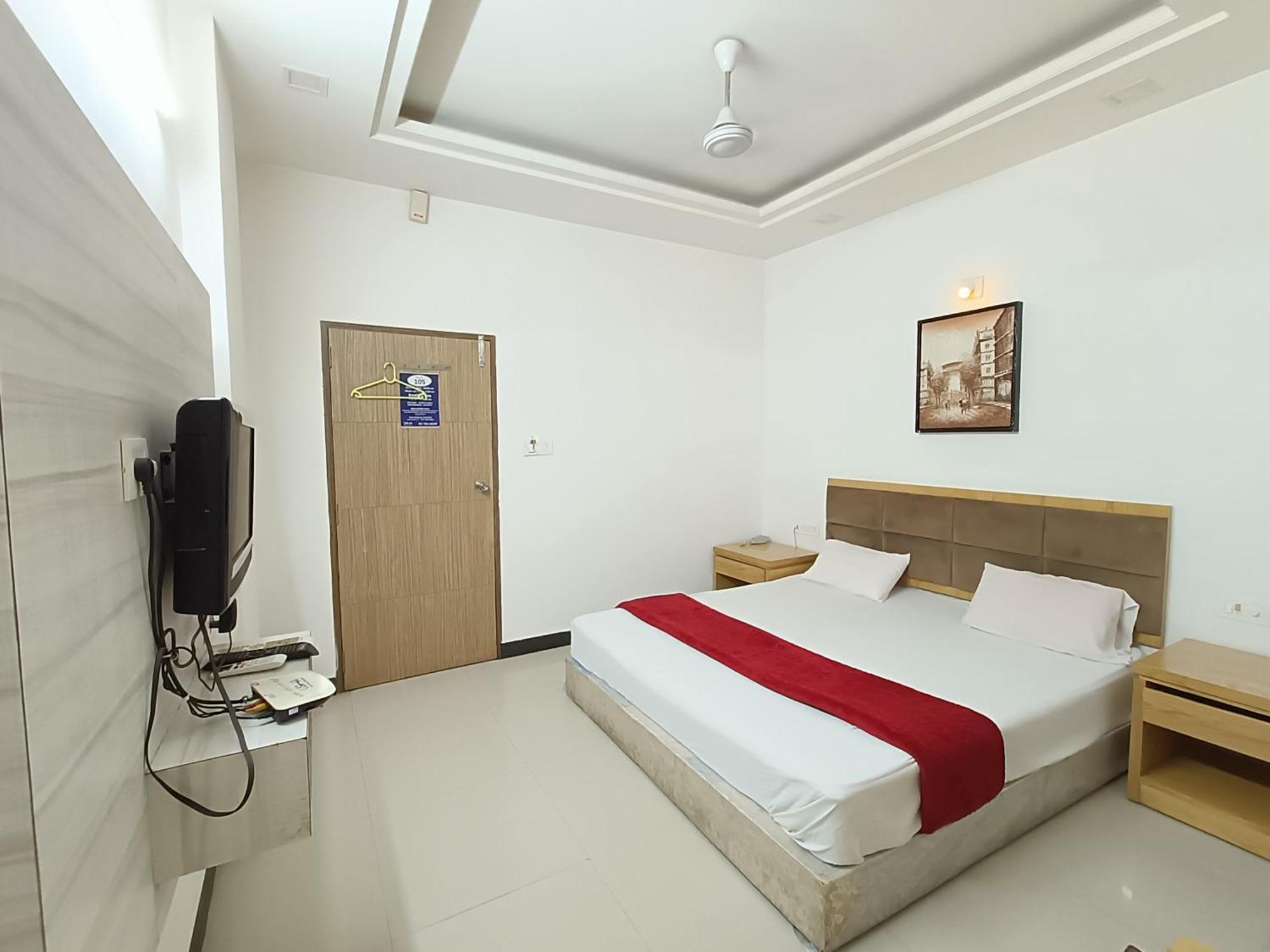 Stay Guru Usha Residency Bhuj Εξωτερικό φωτογραφία