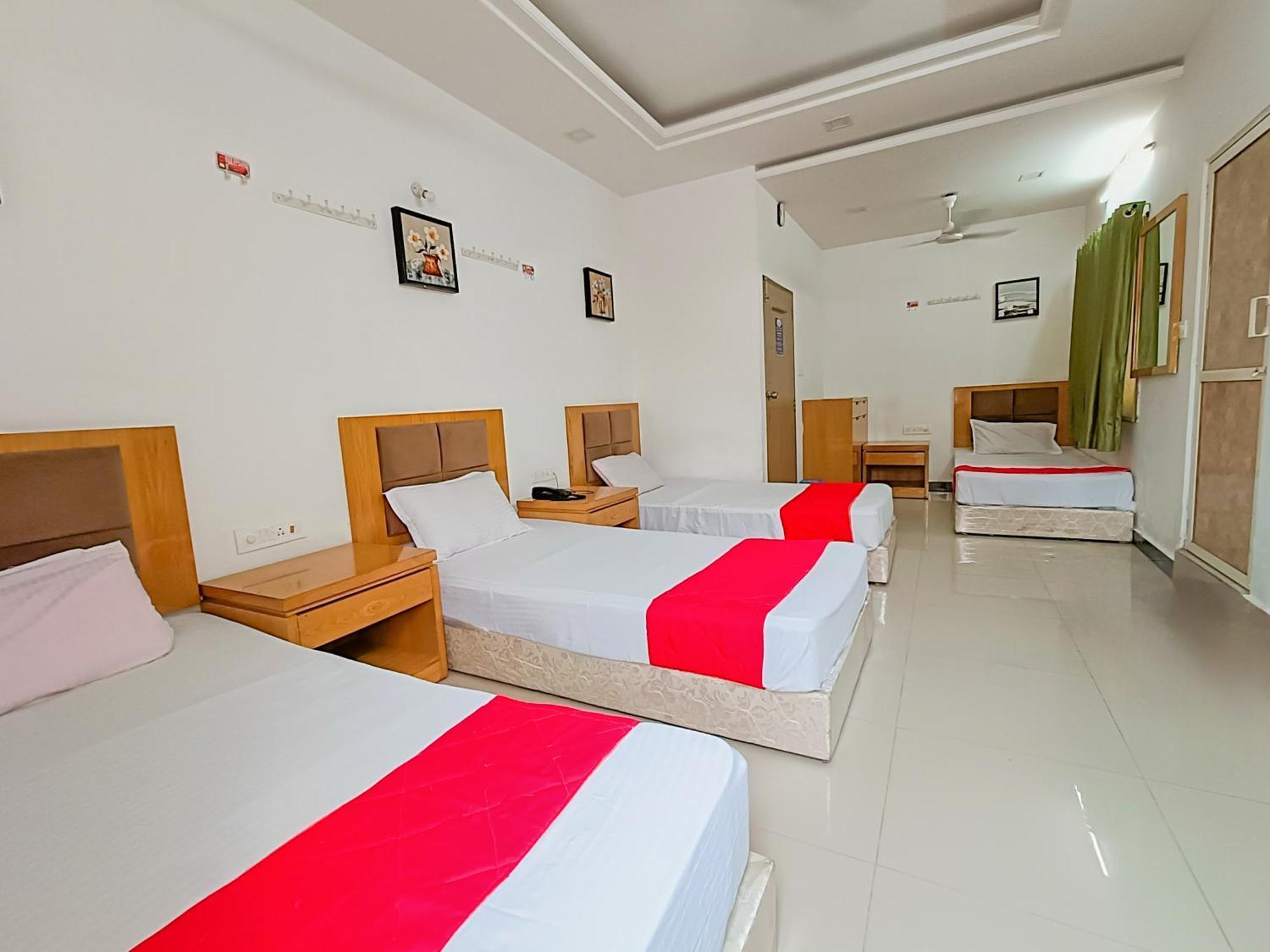 Stay Guru Usha Residency Bhuj Εξωτερικό φωτογραφία