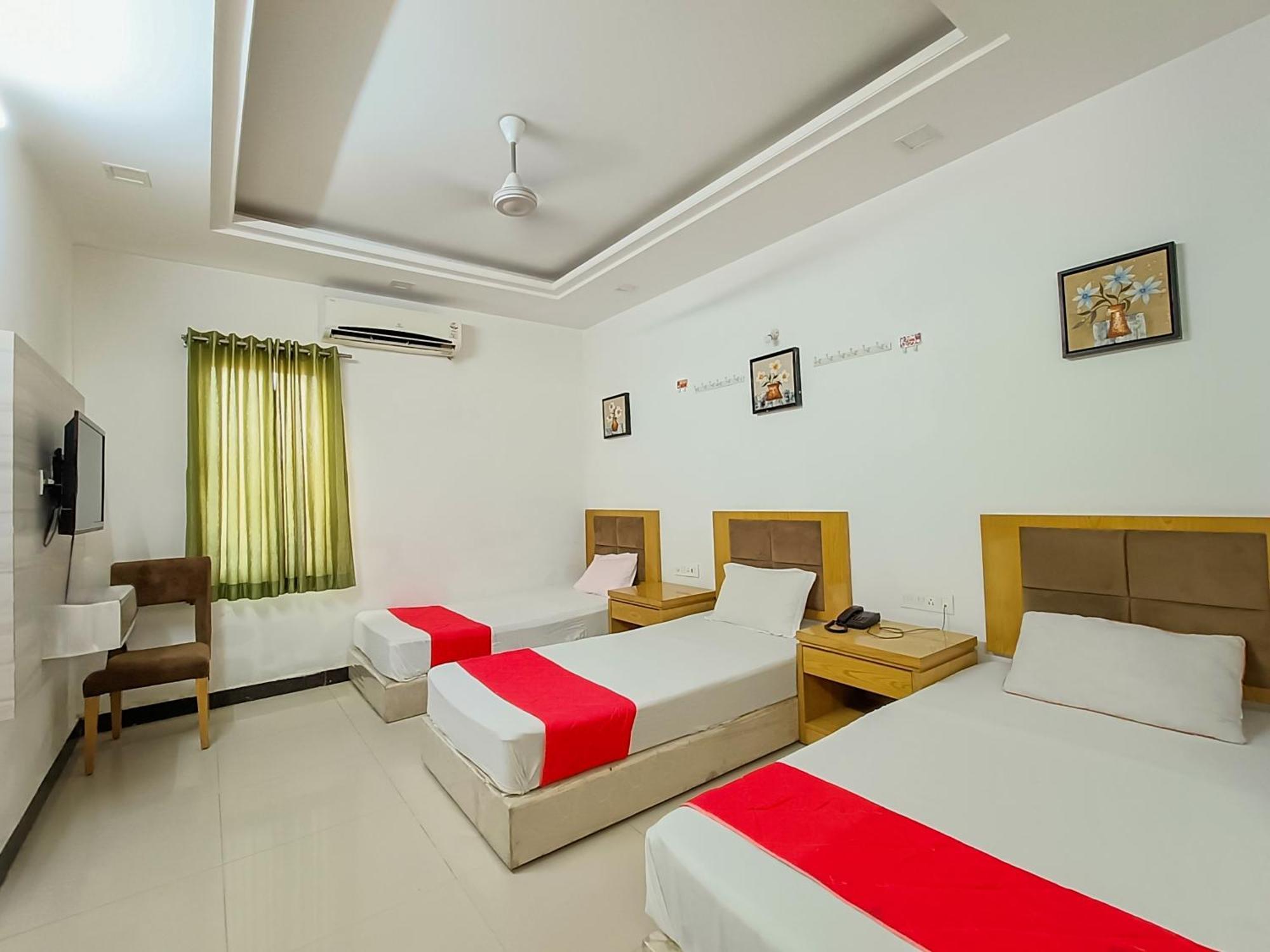 Stay Guru Usha Residency Bhuj Εξωτερικό φωτογραφία