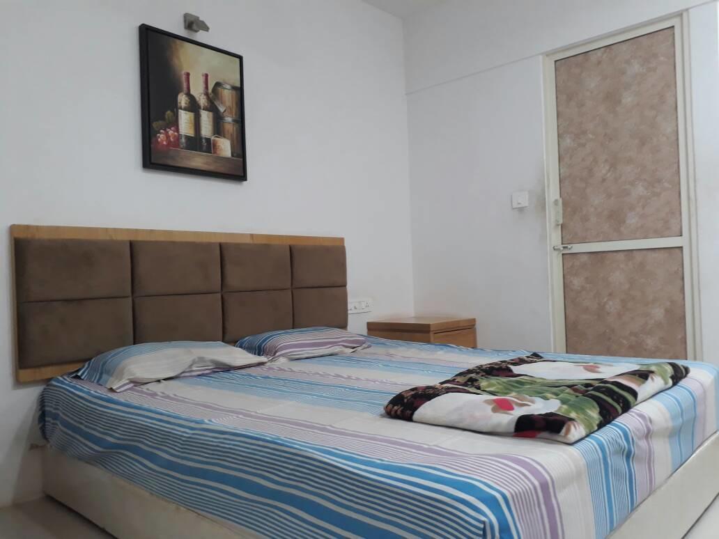 Stay Guru Usha Residency Bhuj Εξωτερικό φωτογραφία