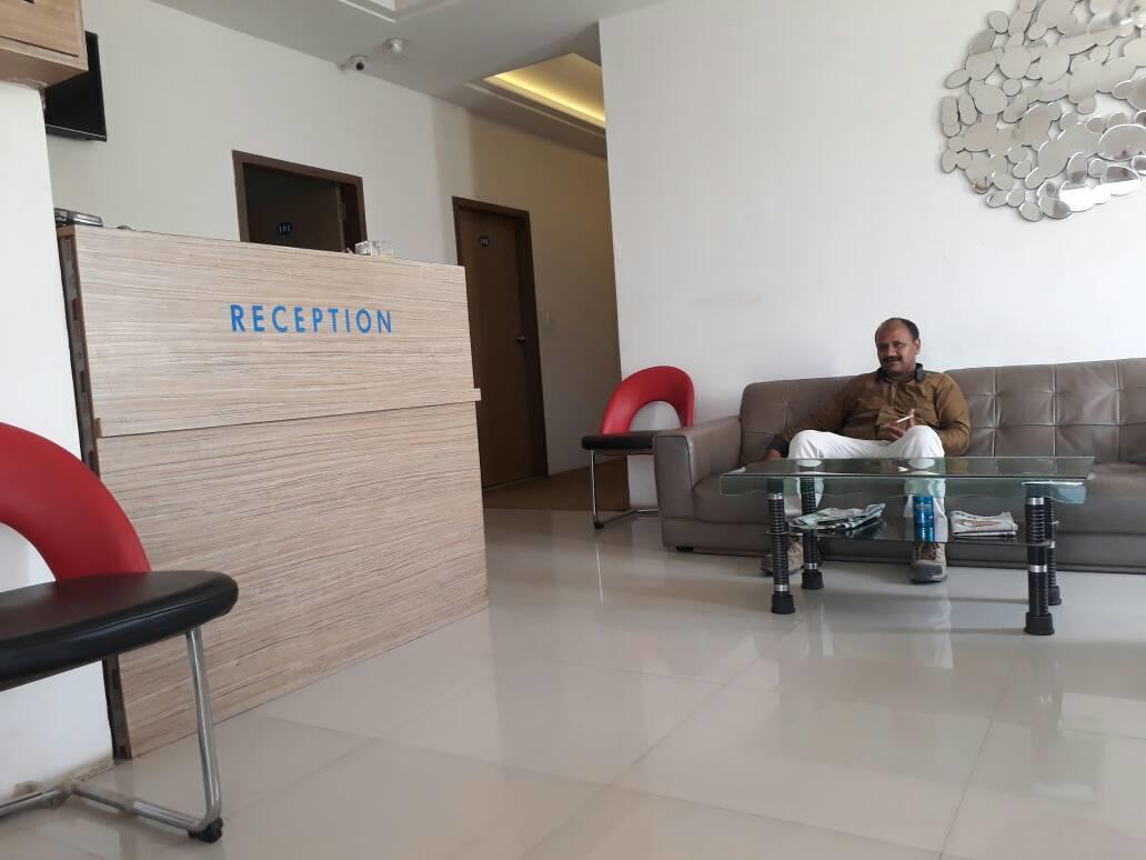 Stay Guru Usha Residency Bhuj Εξωτερικό φωτογραφία