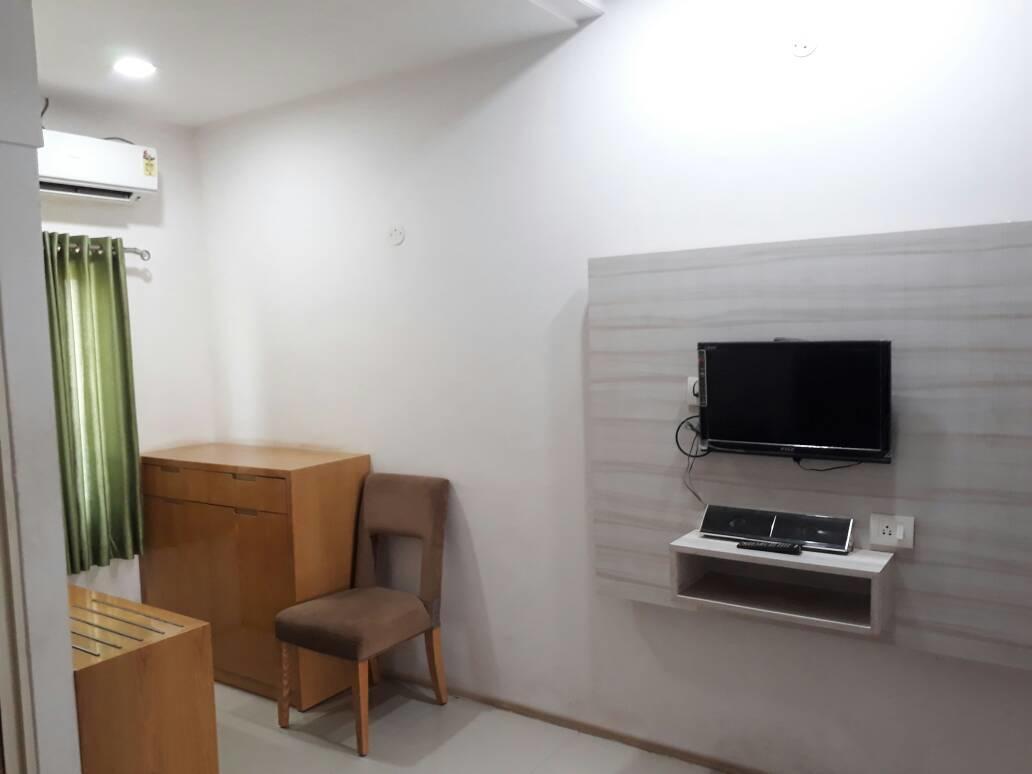 Stay Guru Usha Residency Bhuj Εξωτερικό φωτογραφία