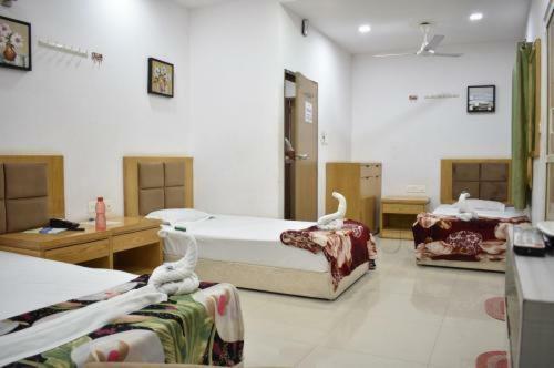 Stay Guru Usha Residency Bhuj Εξωτερικό φωτογραφία